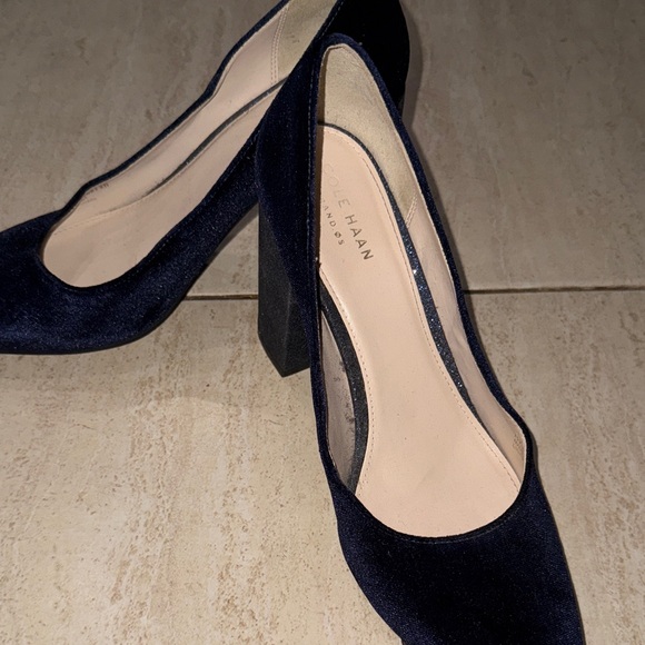 Cole Haan Dark Blue Women's Thick Heels Rounded Toe Pump NWOT - Picture 2 of 5